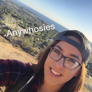 Meet your Posher, Cristal